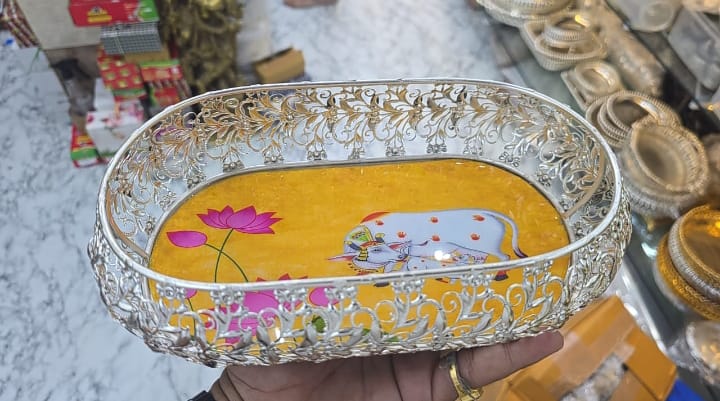 Divine Kamdhenu Silver Filigree Tray – 6"