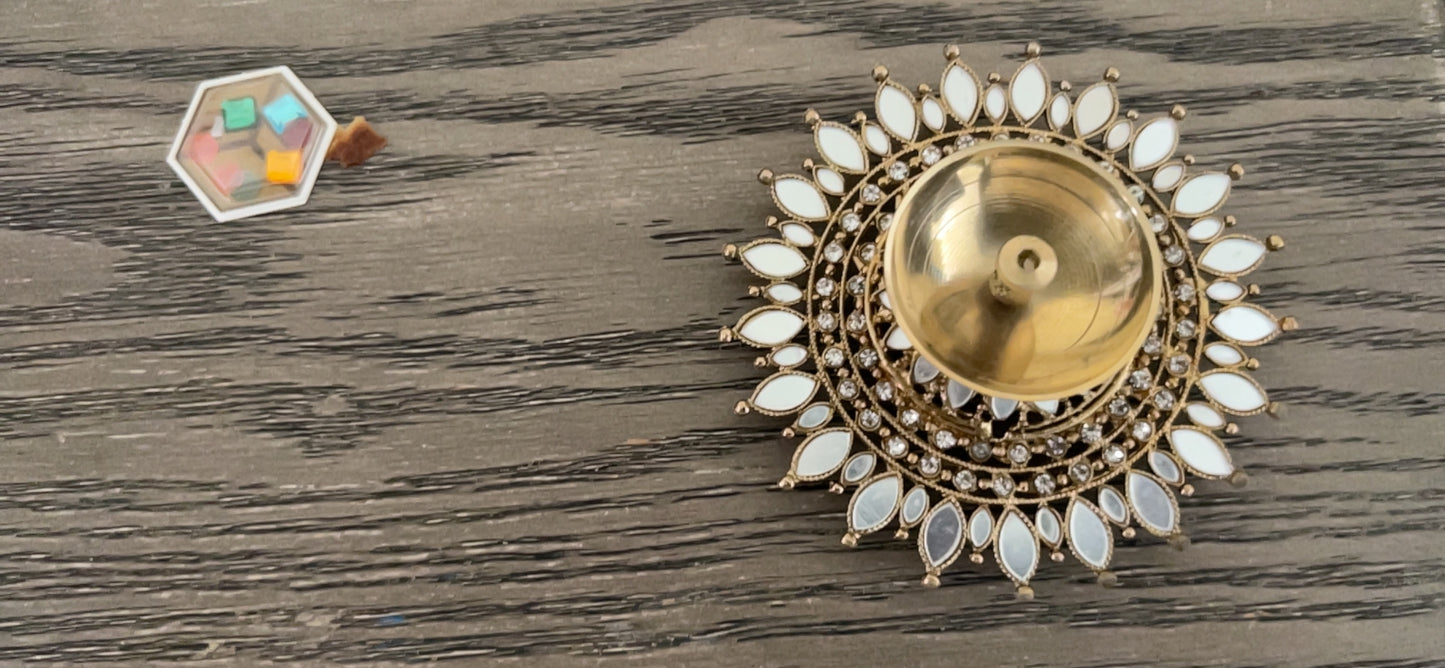 Kundan Mirror Sunburst Diya – Pair