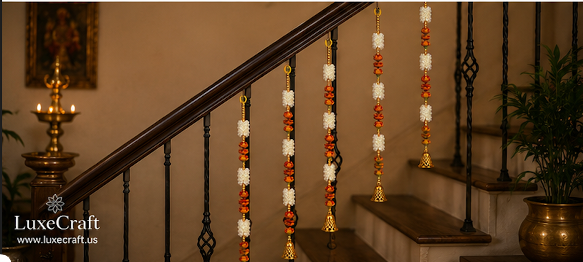 White Pearl Flower & Golden Bell Hanging Set - detail